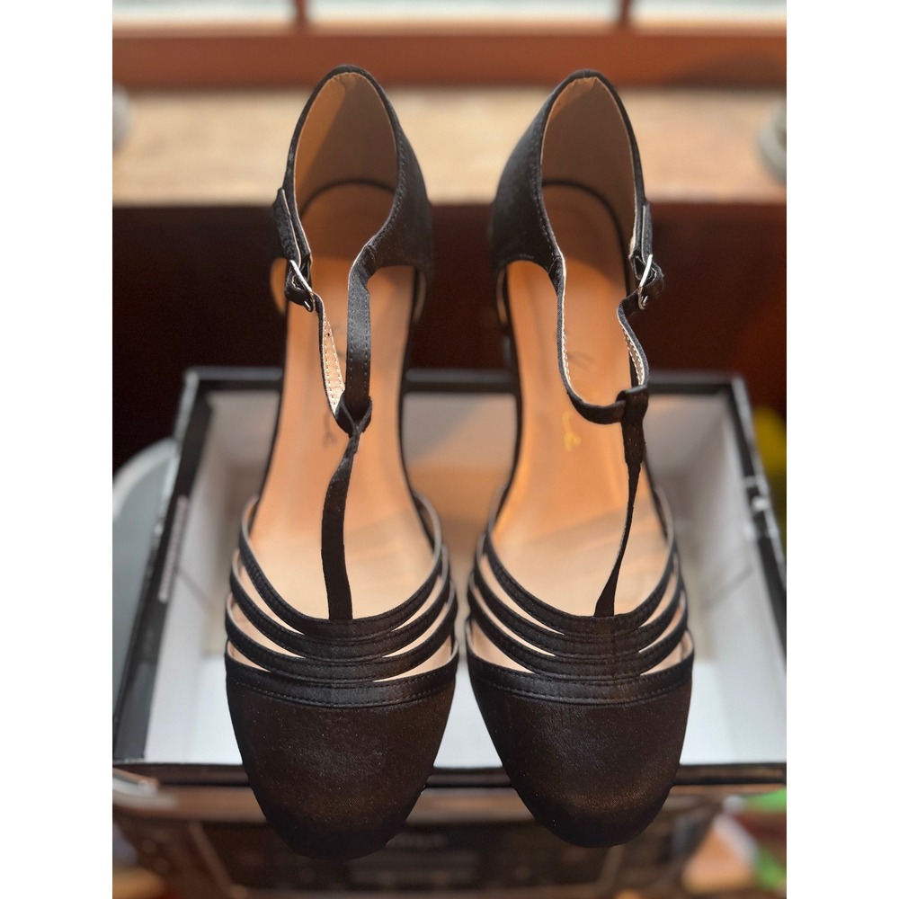 Ellie Shoes 254 Lucille Black Satin T-Strap Vintage Style Ballroom Pumps Size 9